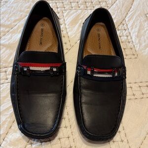 Child Black dress Loafers with Red and White Accents size 6